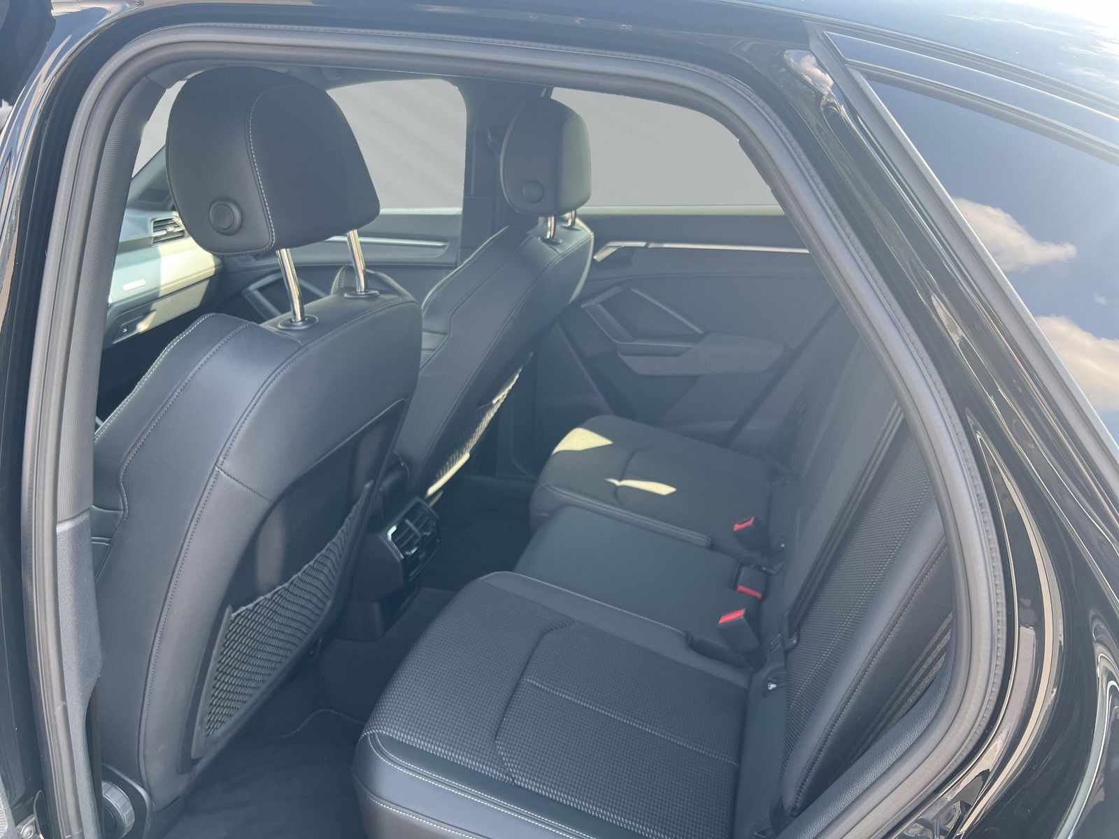 Audi Q3 Sportback S line 45TFSI quattro - Samsaru's Car Outlet