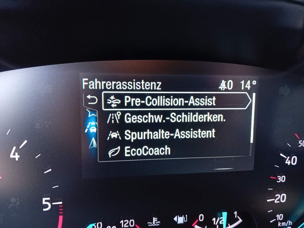 Ford Focus Turnier 2.0 EcoBlue Aut. - Samsaru's Car Outlet