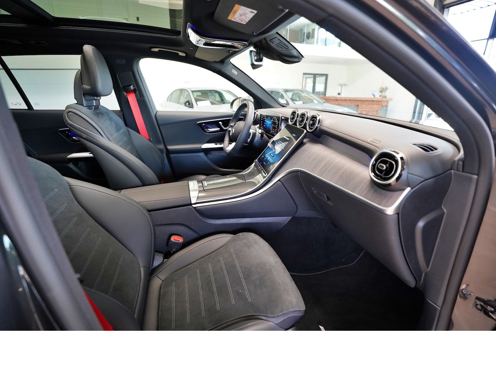 Mercedes-Benz GLC 400 e 4M AMG - Samsaru's Car Outlet