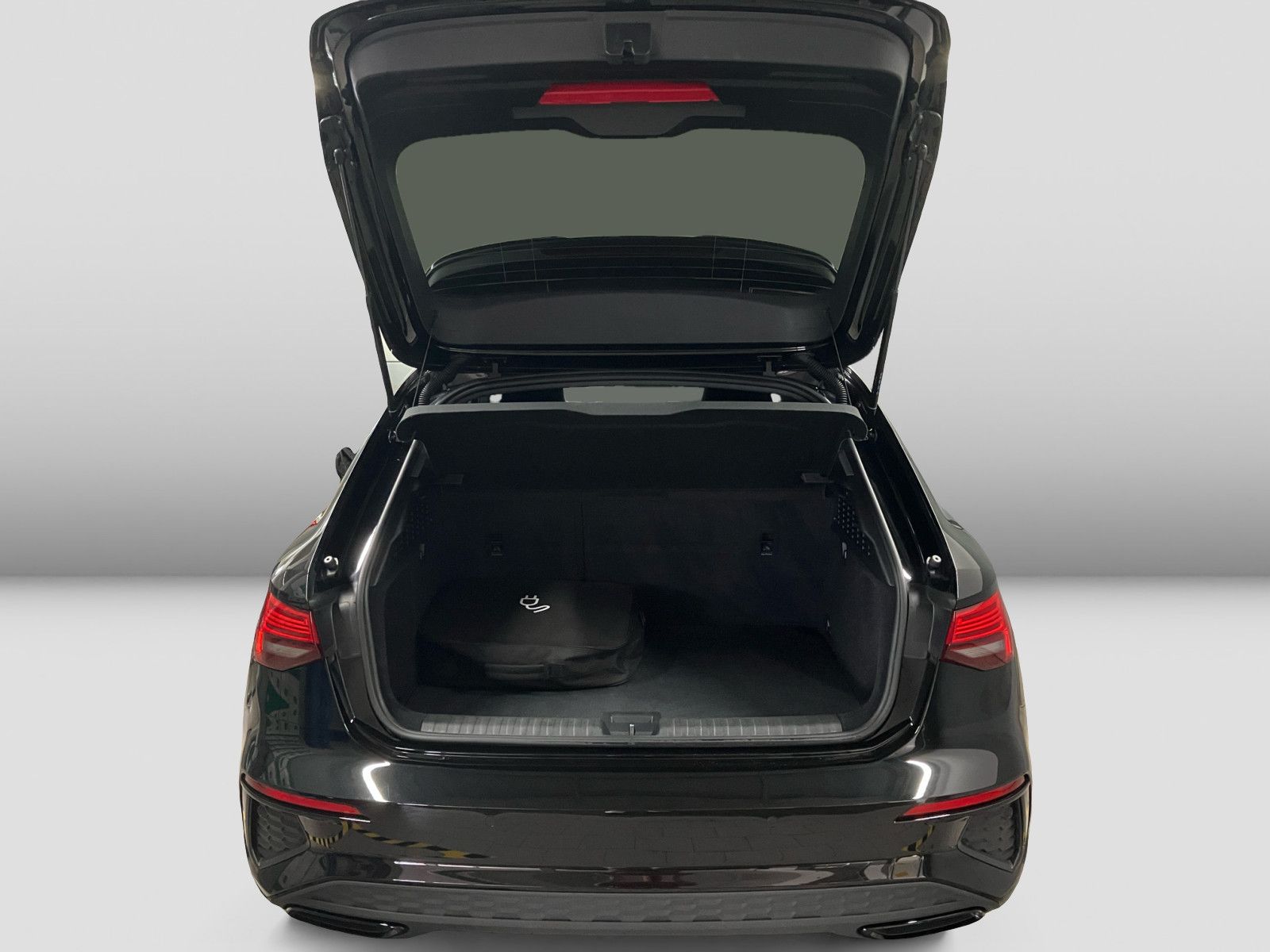 Audi A3 Sportback 45 TFSIe S line - Samsaru's Car Outlet