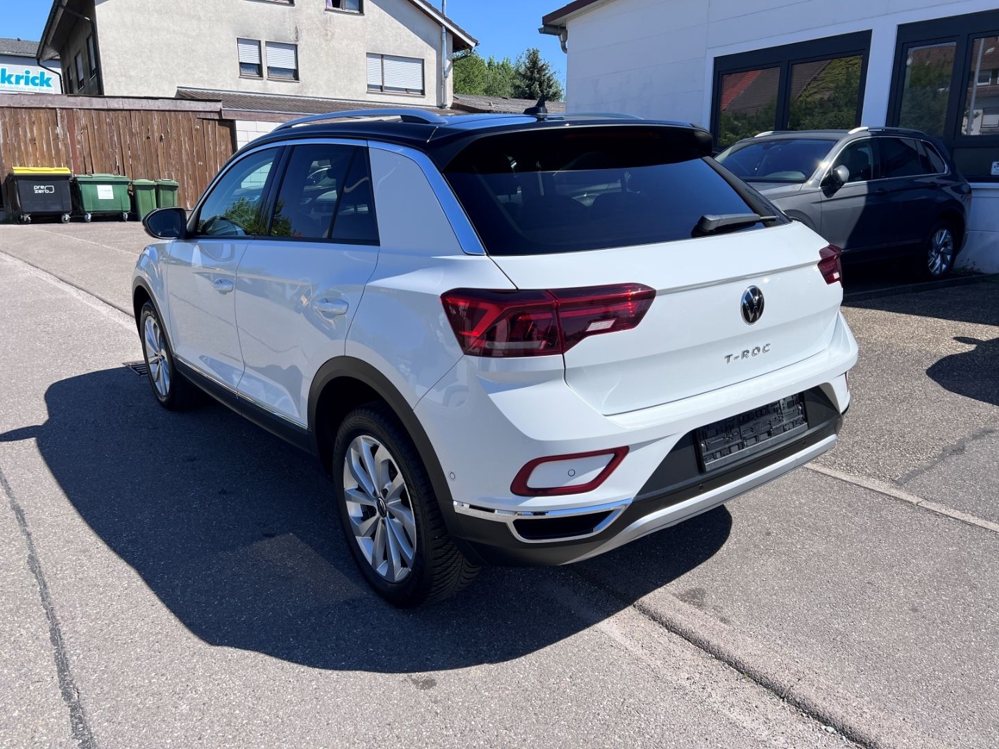 Volkswagen T-Roc 1.0TSI Style - Samsaru's Car Outlet