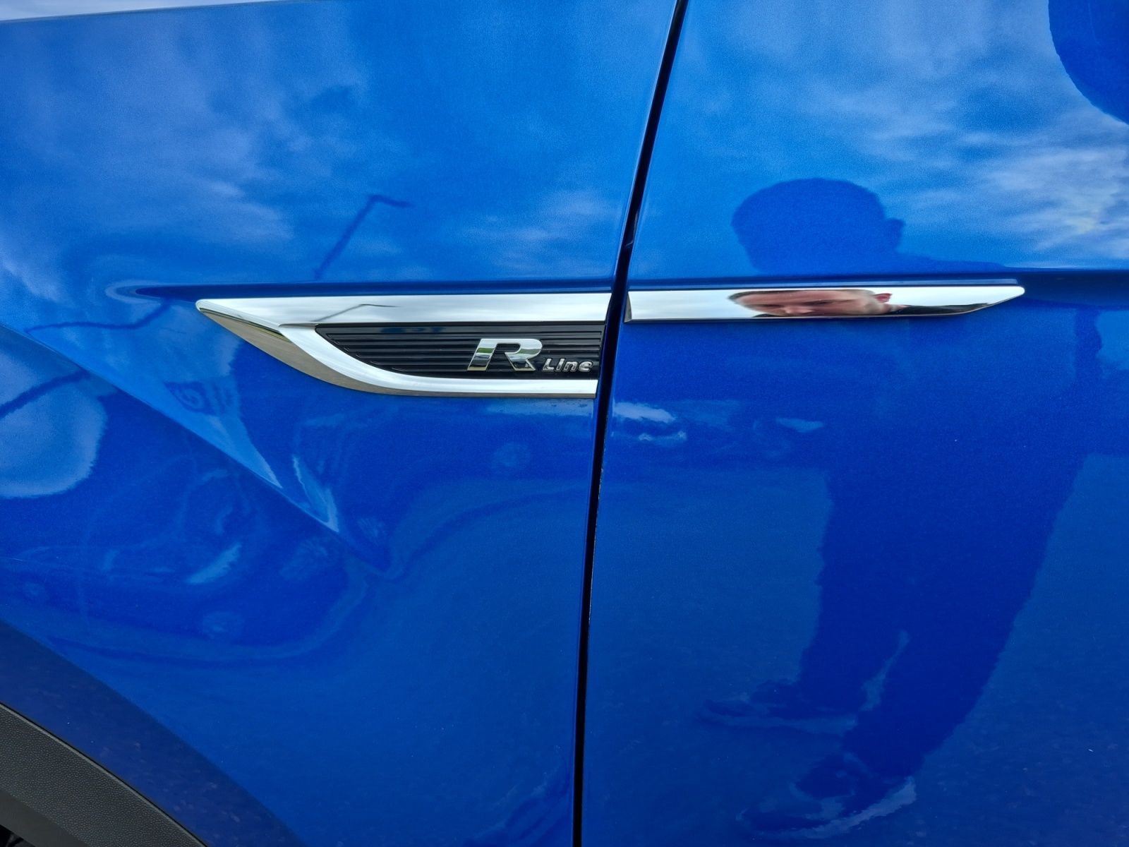 Volkswagen T-Roc R-Line - Samsaru's Car Outlet
