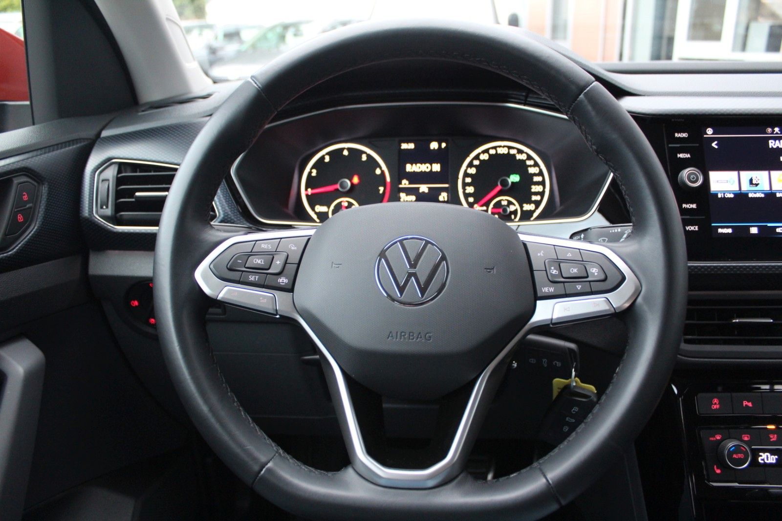 Volkswagen T-Cross United DSG - Samsaru's Car Outlet