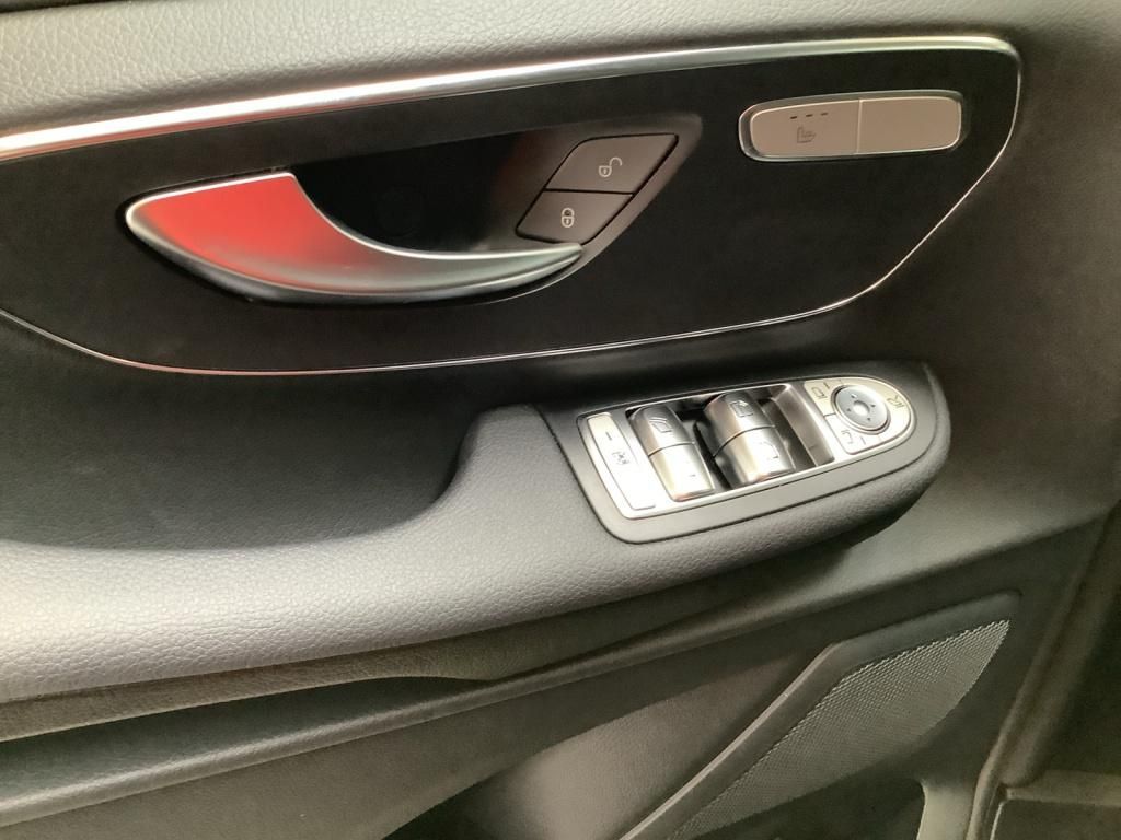 Mercedes-Benz V 300 d Sport - Samsaru's Car Outlet
