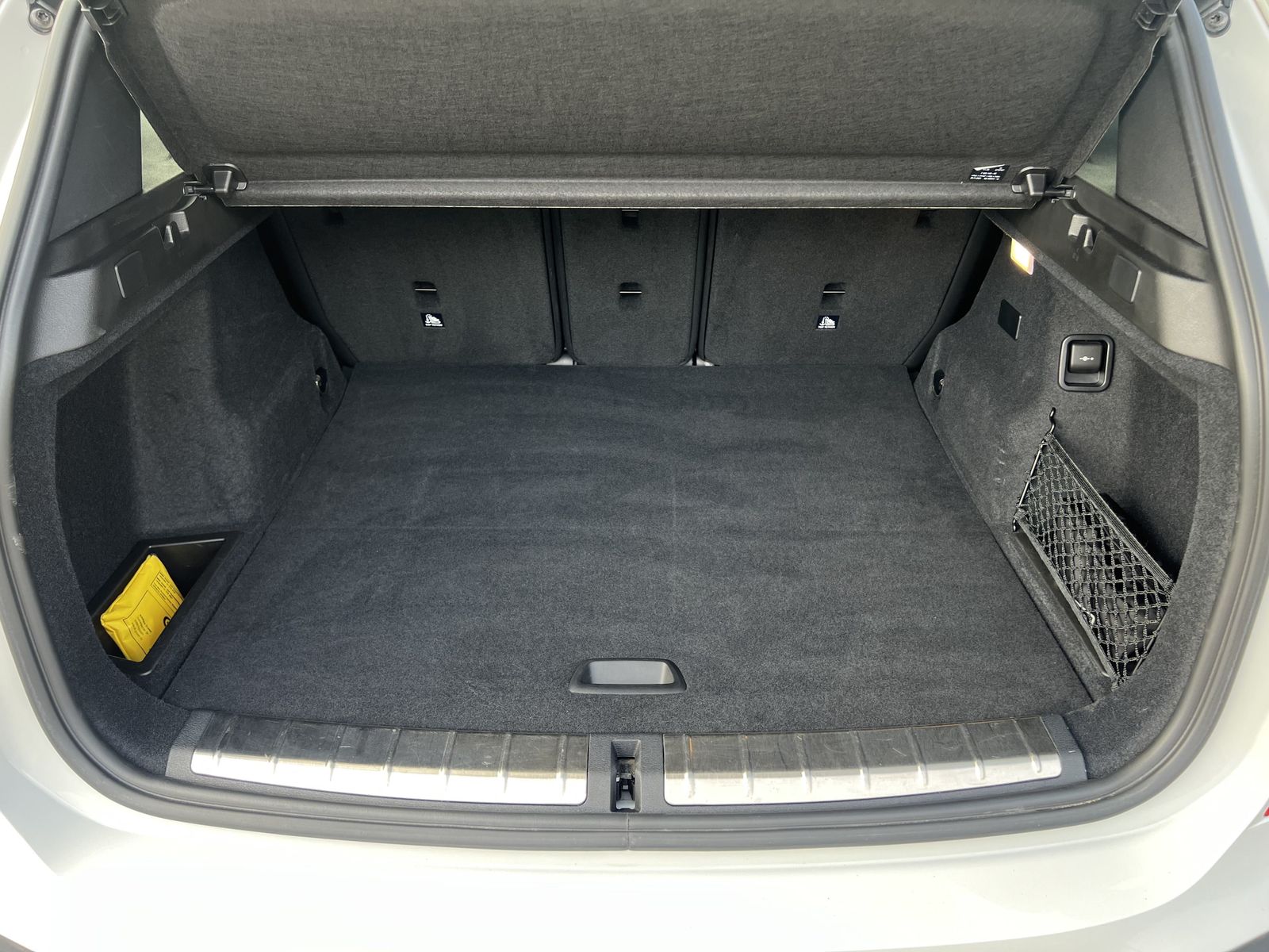 BMW X1 xDrive25e M Sportpaket - Samsaru's Car Outlet