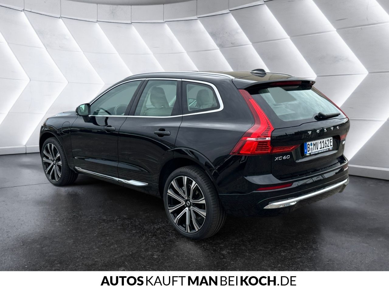 Volvo XC60 T6 AWD Plug-in Hybrid Ultra Bright - Samsaru's Car Outlet