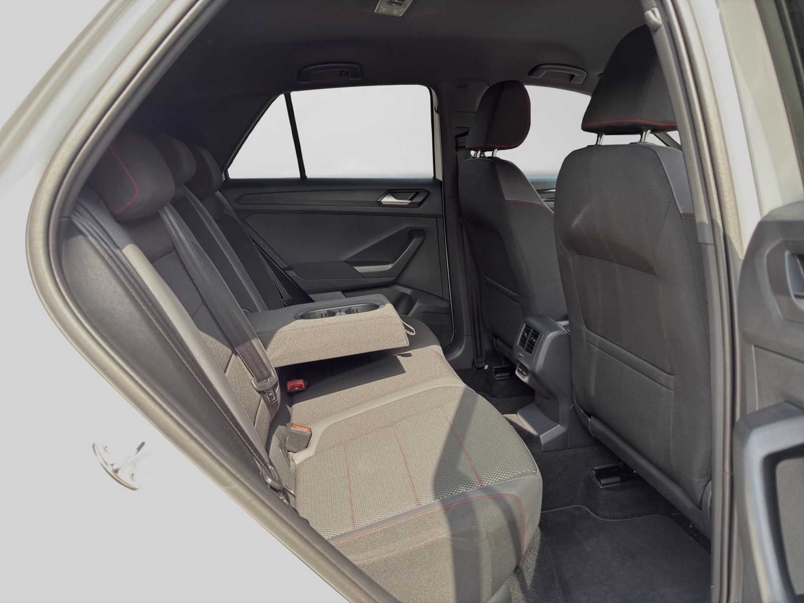 Volkswagen T-Roc 2.0 TDI DSG R-LINE - Samsaru's Car Outlet