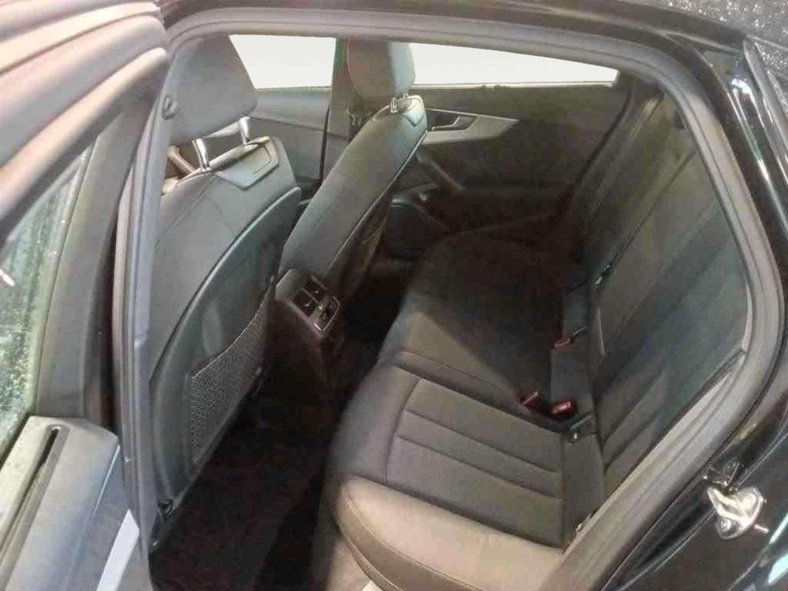 Audi A4 Lim. 40 TDI advanced - Samsaru's Car Outlet