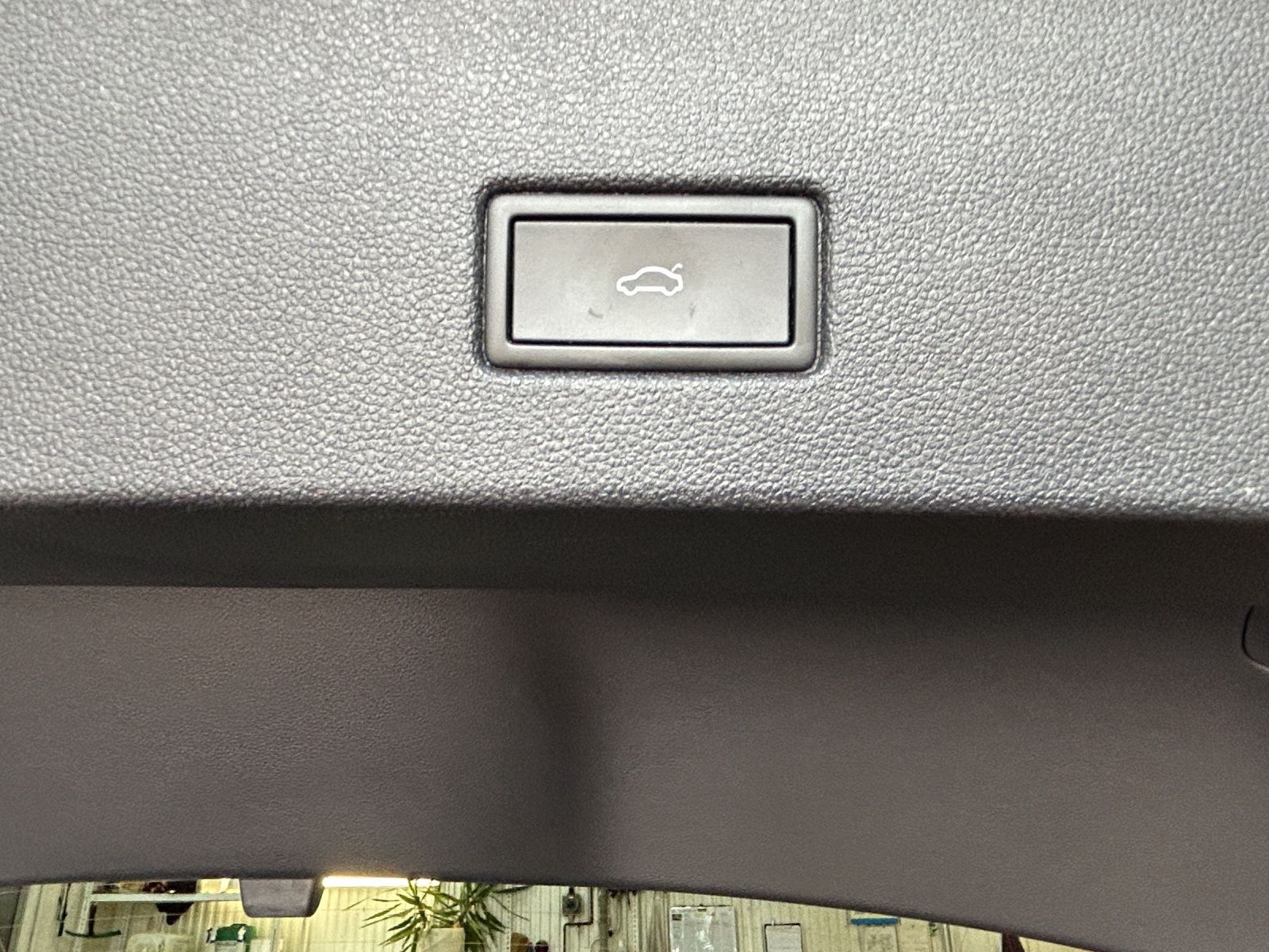 Volkswagen T-Roc R 4M DSG - Samsaru's Car Outlet