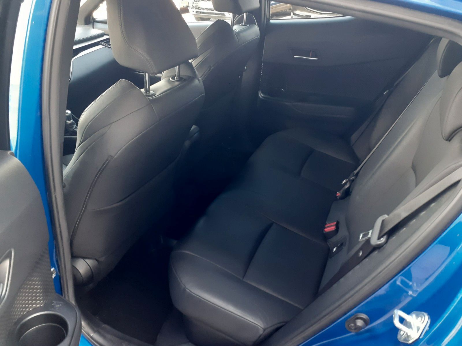 Toyota C-HR 1.8 Hybrid - Samsaru's Car Outlet