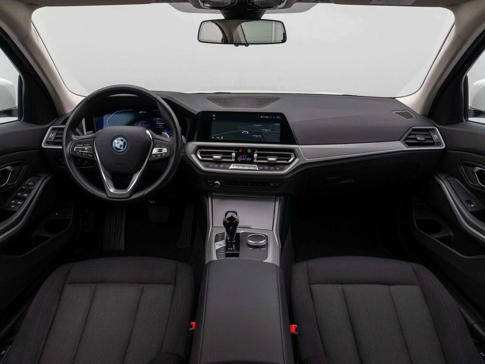 BMW 320e - Samsaru's Car Outlet