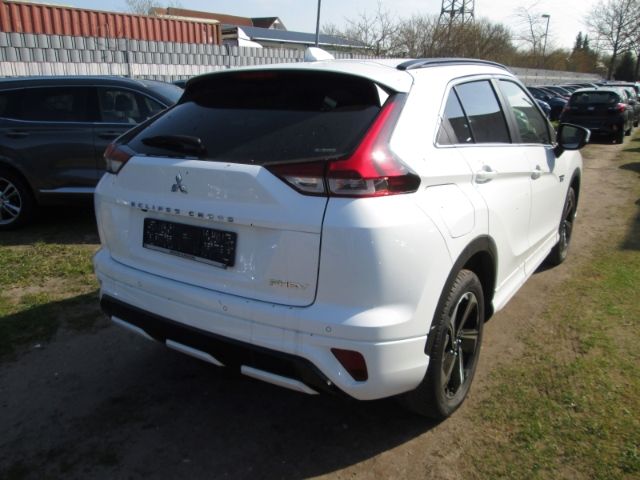 Mitsubishi Eclipse Cross Plus Select Black Hybrid 4WD 2.4 P