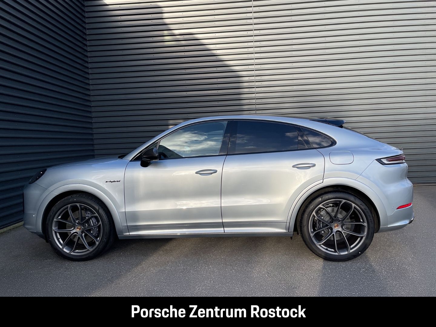 Porsche Cayenne E-Hybrid Coupe Sportabgas LED-Matrix