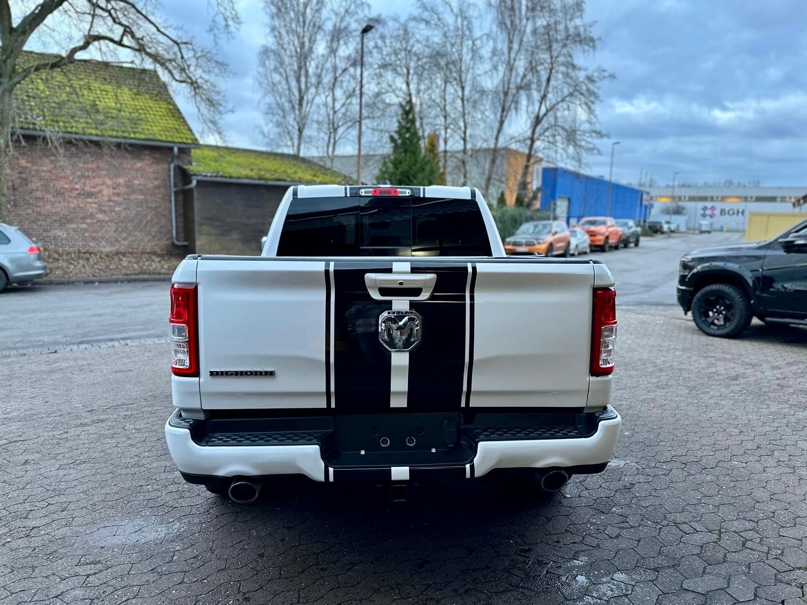 Dodge 5,7 V8*AHK*NAVI*LED*LIFT*OFFROAD*SERVICE NEU