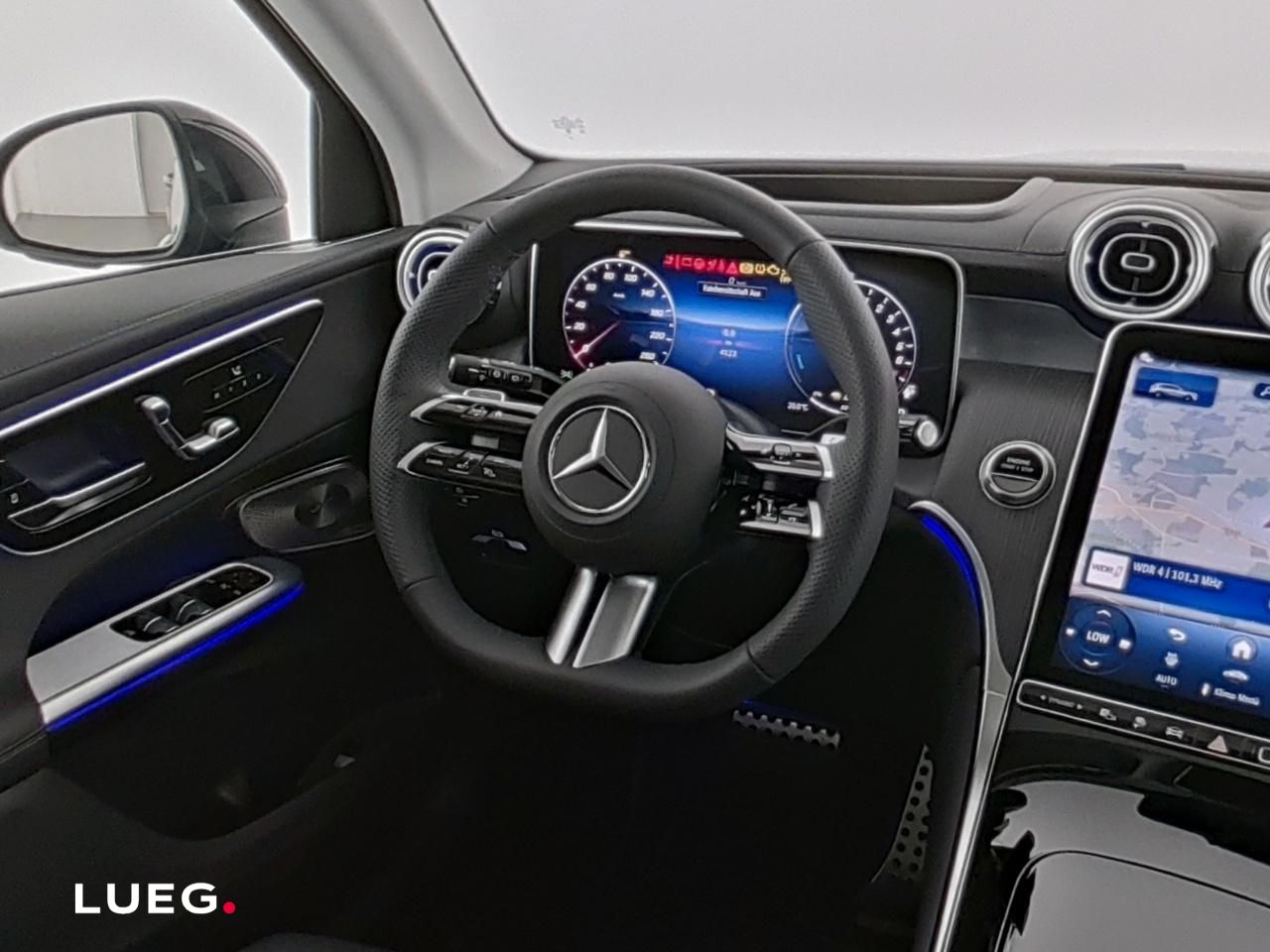 Mercedes-Benz GLC 300 e 4M AMG+HUD+PANO+KEYLESS+AHK+DIG.LIGHT+