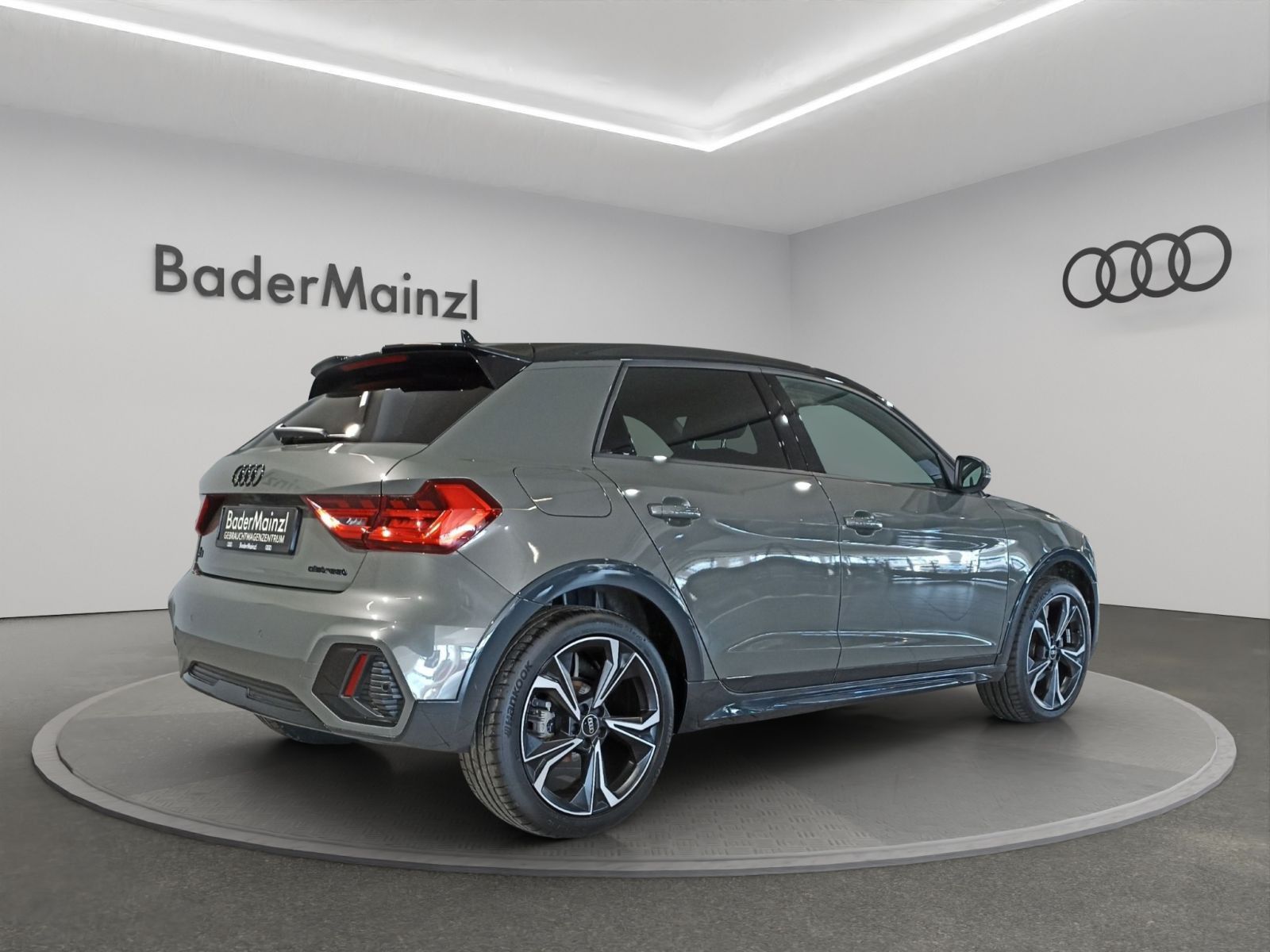 Audi A1 allstreet S tronic - Samsaru's Car Outlet