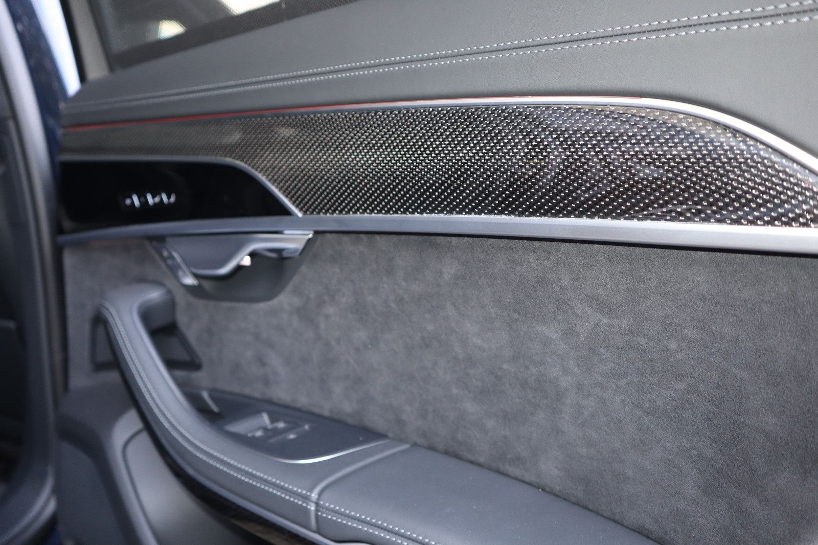 Audi A8 60 TFSI e qu S-Line Black - Samsaru's Car Outlet