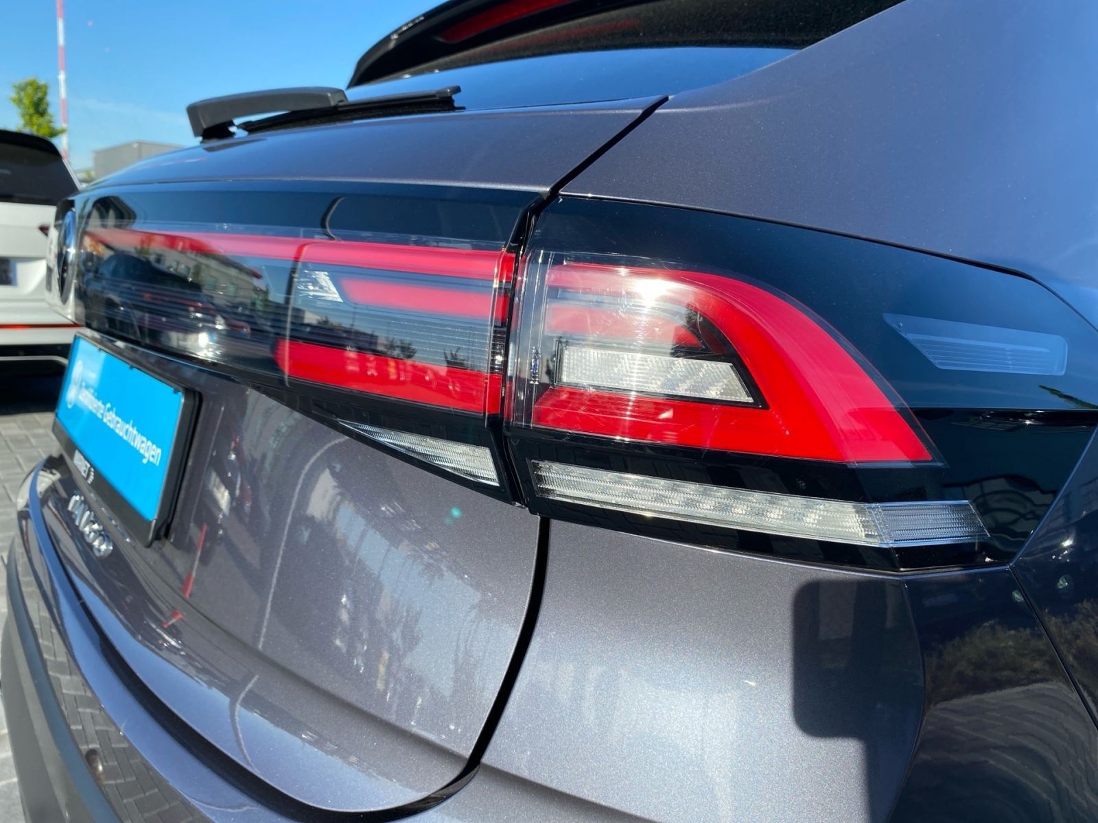 Volkswagen Taigo 1.0 TSI DSG Life - Samsaru's Car Outlet