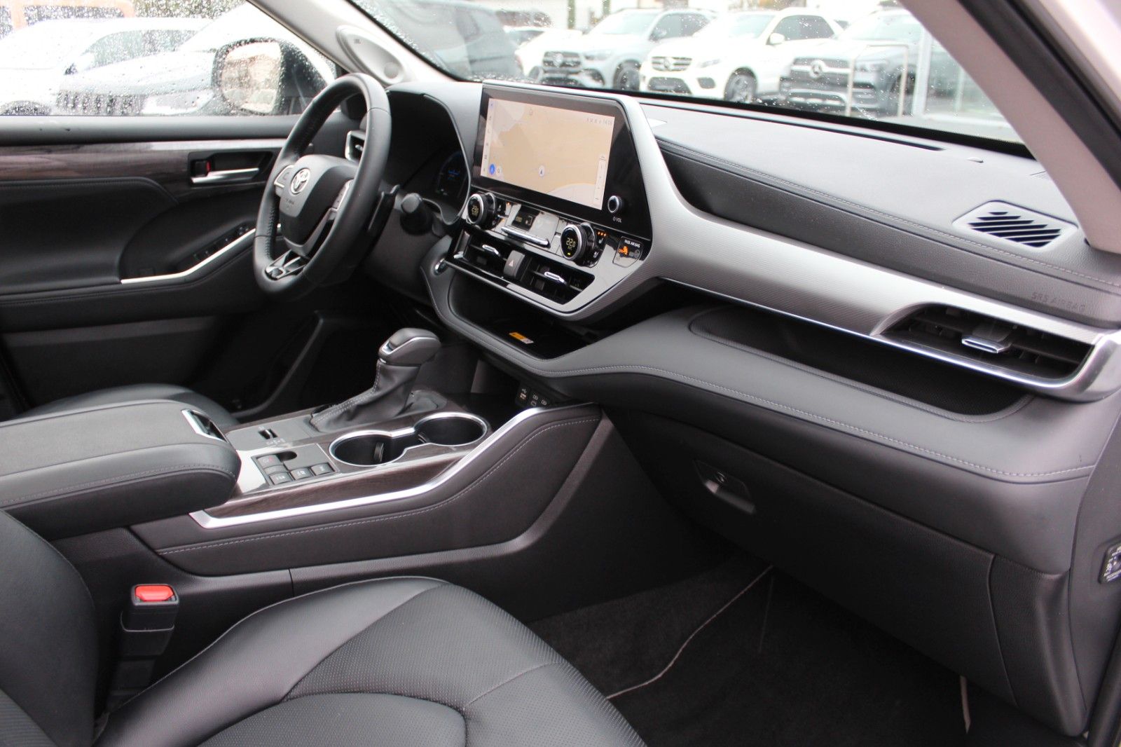 Toyota Highlander Hybrid Luxury*7-Sitzer*PANO*1.Hd.*ACC