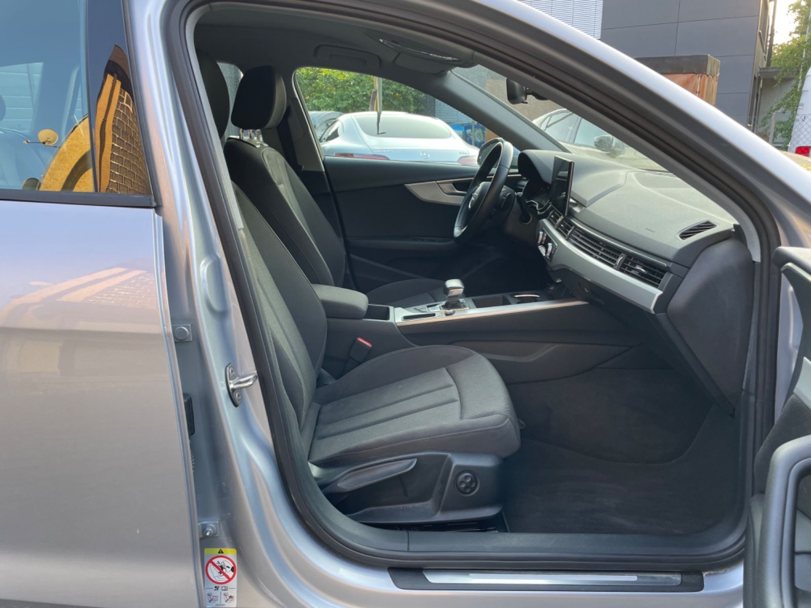 Audi A4 Avant 35 TDI basis - Samsaru's Car Outlet