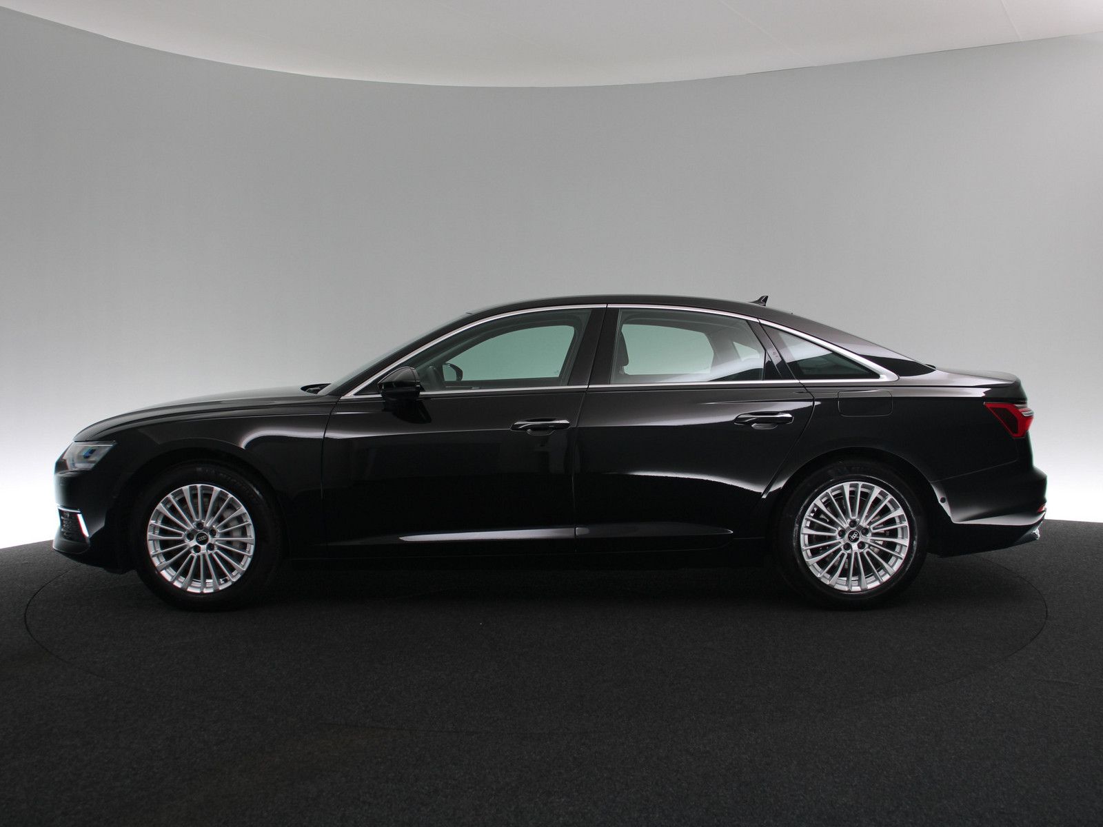 Audi A6 Lim. 50 TFSI e quattro design - Samsaru's Car Outlet