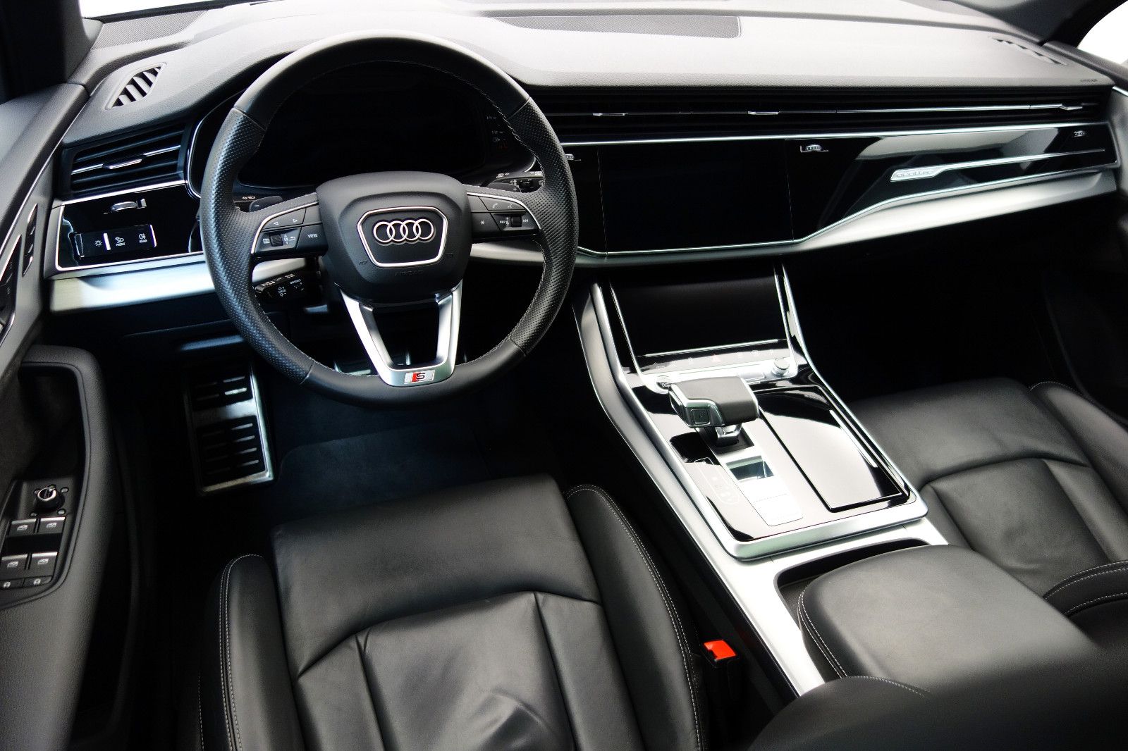 Audi Q7 50 TDI quattro S LINE BLACK+360°+PDACH+7SITZE