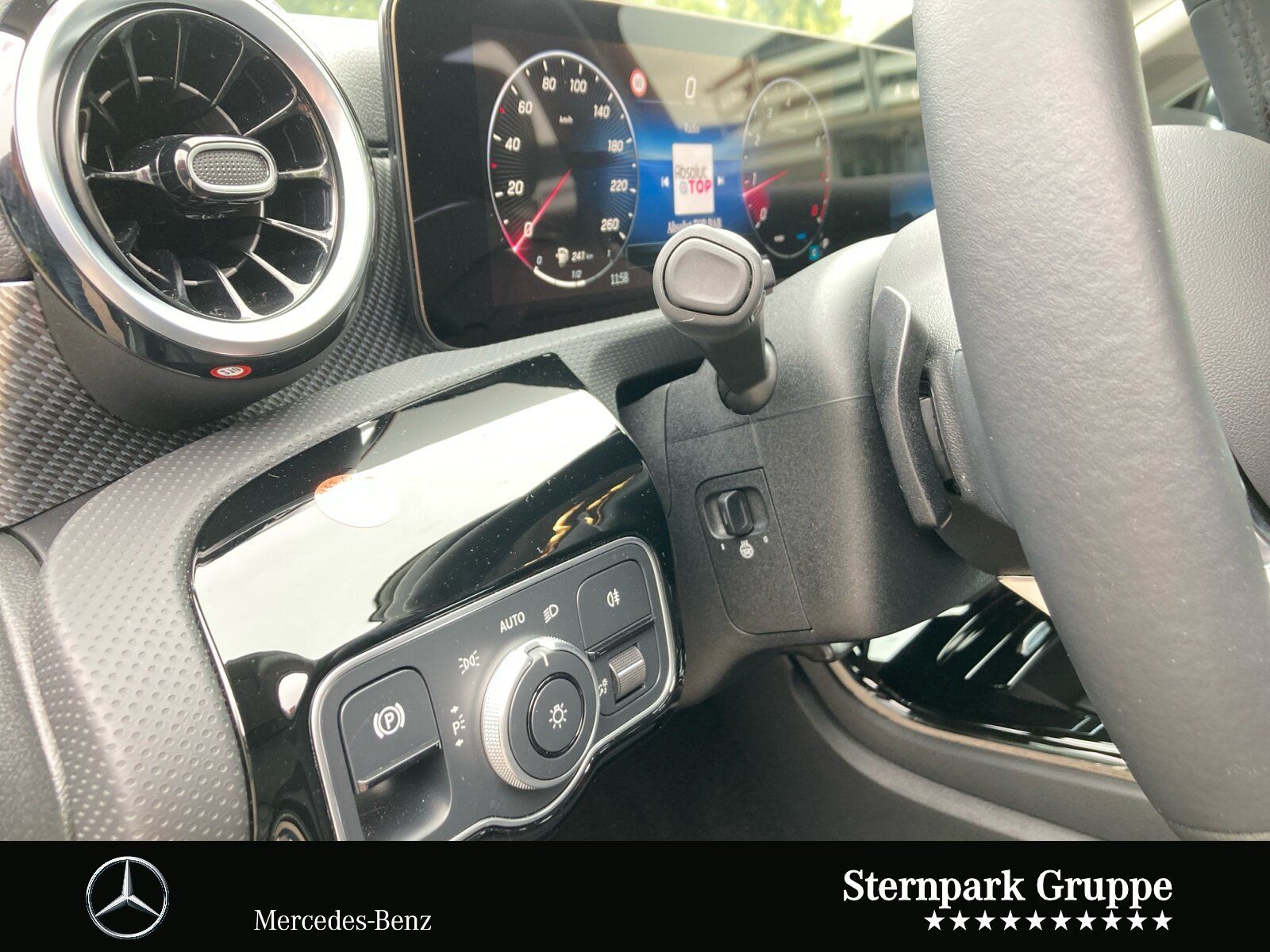 Mercedes-Benz A 200 Progressive Advanced - Samsaru's Car Outlet