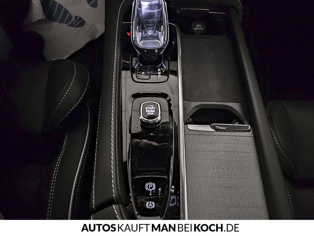 Volvo XC90 B5 AWD UltimateBright PANO AHK STHz 360 HUD