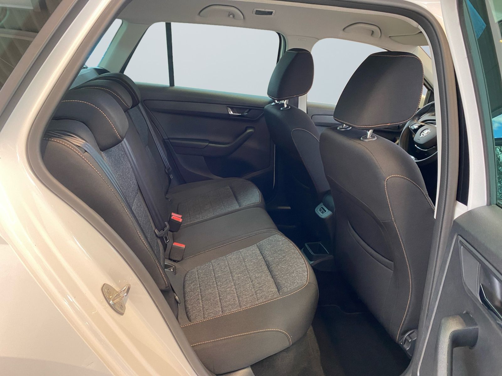 Skoda Fabia Combi 1.0 TSI DSG - Samsaru's Car Outlet