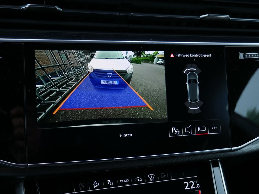 Audi RS Q8 KERAMIK STANDH+B&O+HUD+PANO+AHK+ACC+KAMERA