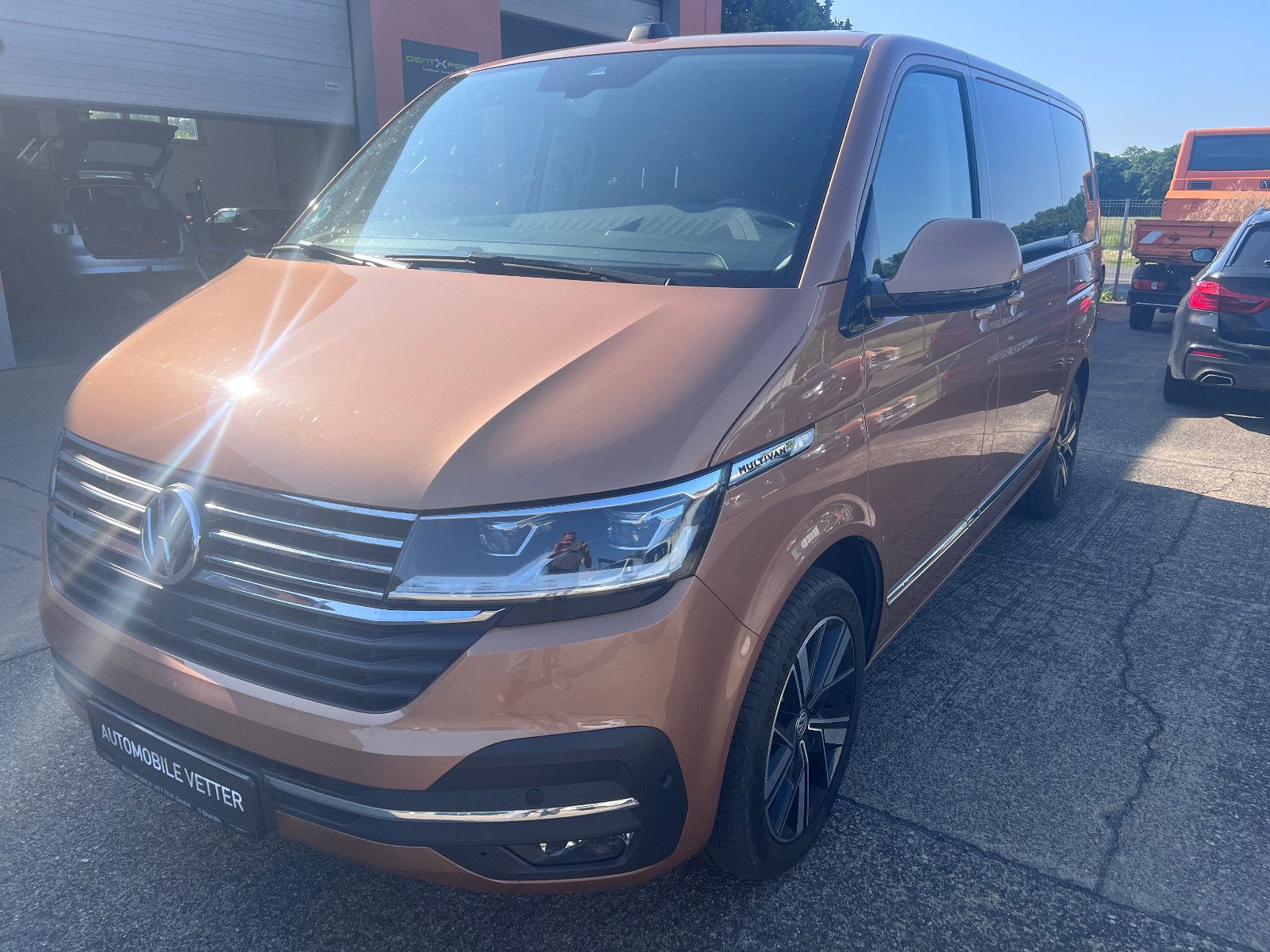 Volkswagen T6.1 Multivan Highline 4Motion - Samsaru's Car Outlet