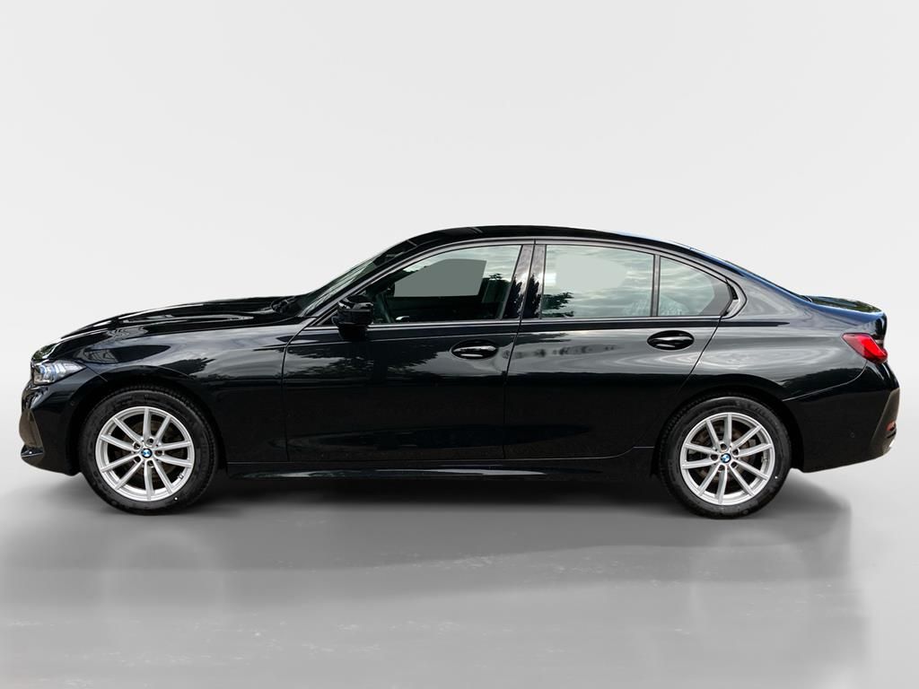 BMW 320d xDrive Innovation - Samsaru's Car Outlet