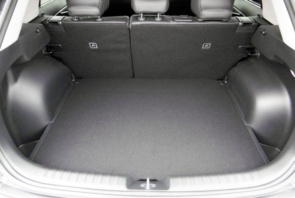 Kia Niro Spirit 1.6 Hybrid - Samsaru's Car Outlet