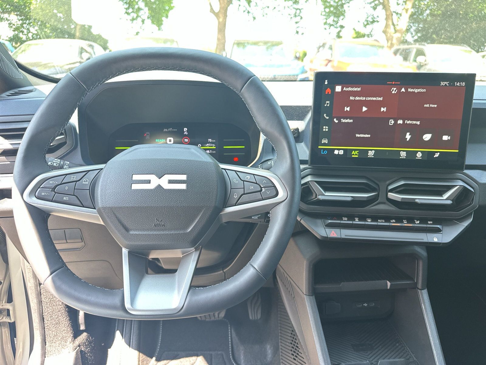 Dacia Duster Journey 1.6 E-TECH Hybrid - Samsaru's Car Outlet