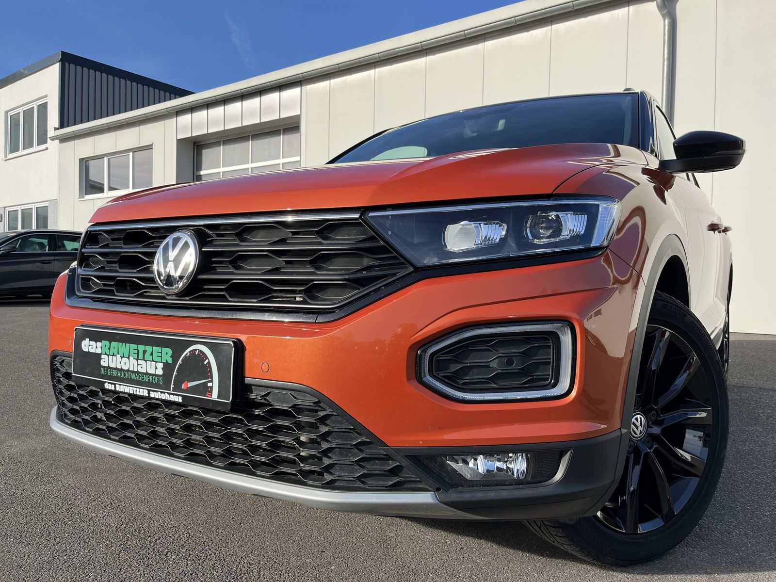 Volkswagen T-Roc 2.0 TDI DSG Style - Samsaru's Car Outlet