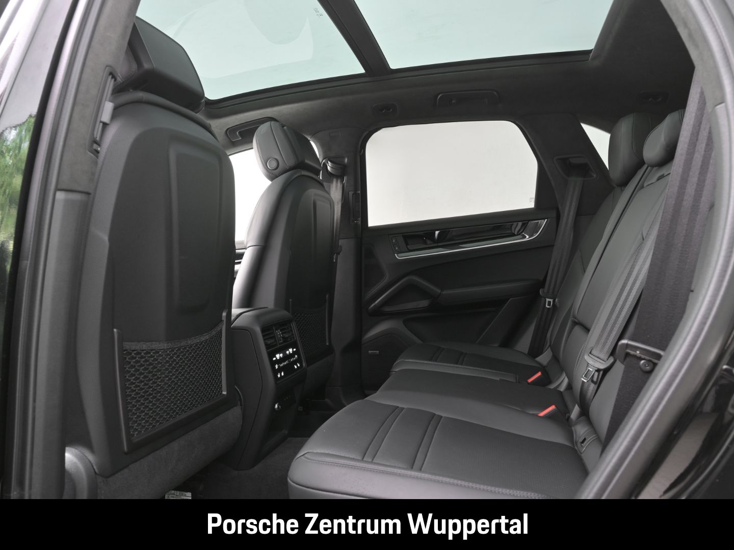 Porsche Cayenne E-Hybrid BOSE Panoramadach LED-Matrix