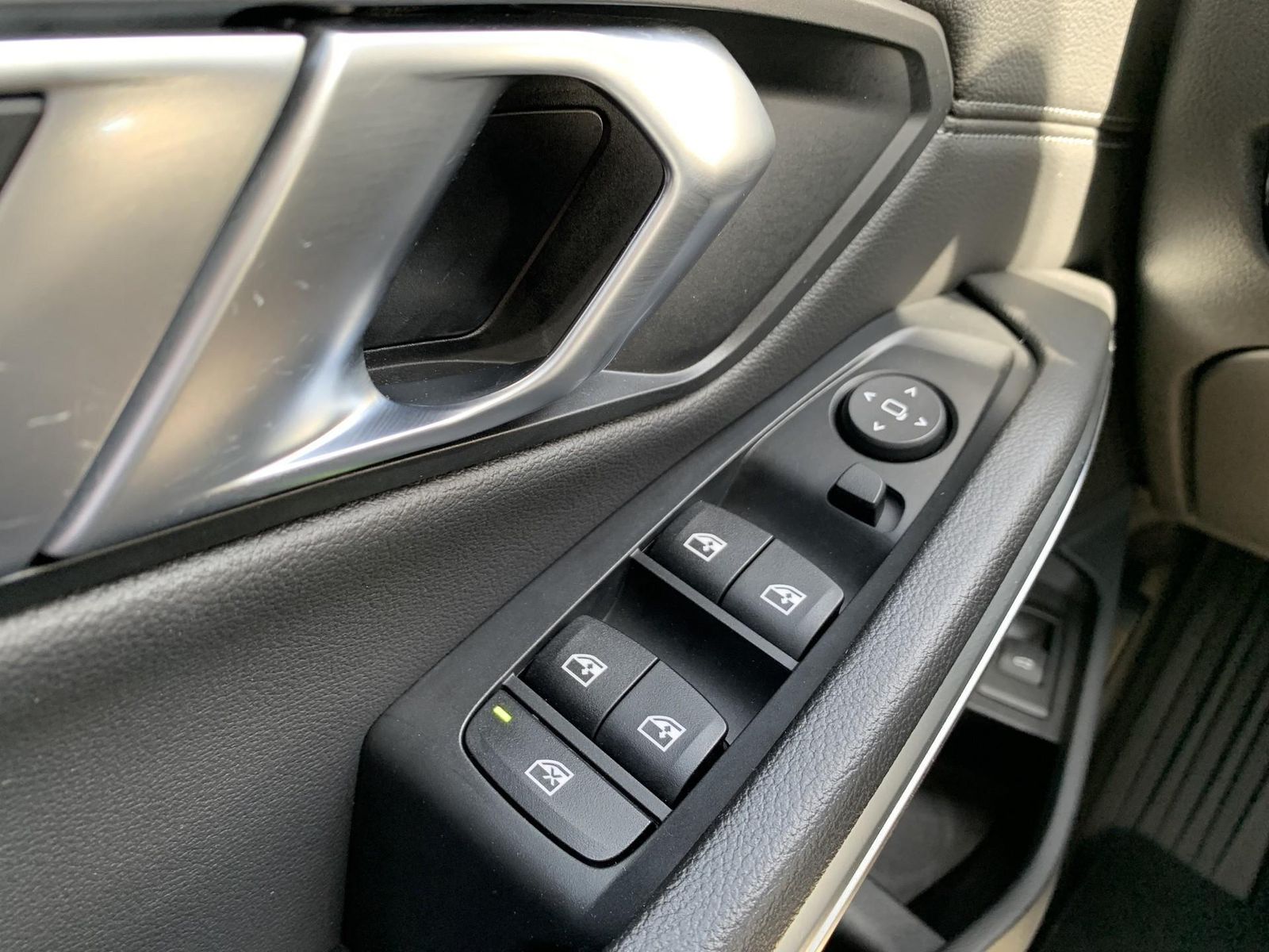 BMW 330i Touring Sport Line - Samsaru's Car Outlet