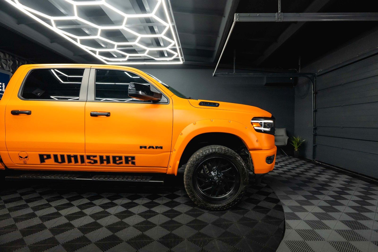 Dodge RAM 5.7 V8 HEMI 4x4 OFFROAD Night PUNISHER 19%