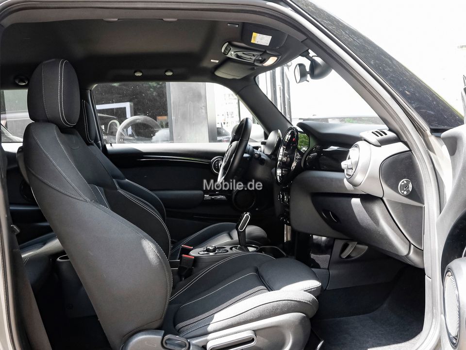 MINI COOPER SE Cooper SE Essential - Samsaru's Car Outlet