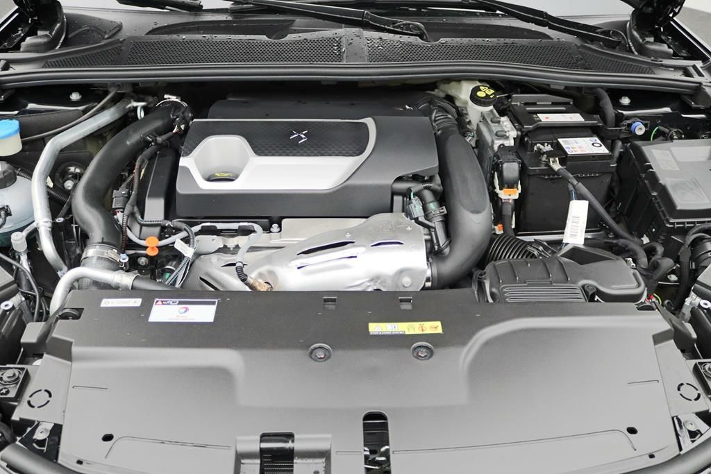 DS Automobiles DS4 Performance Line +