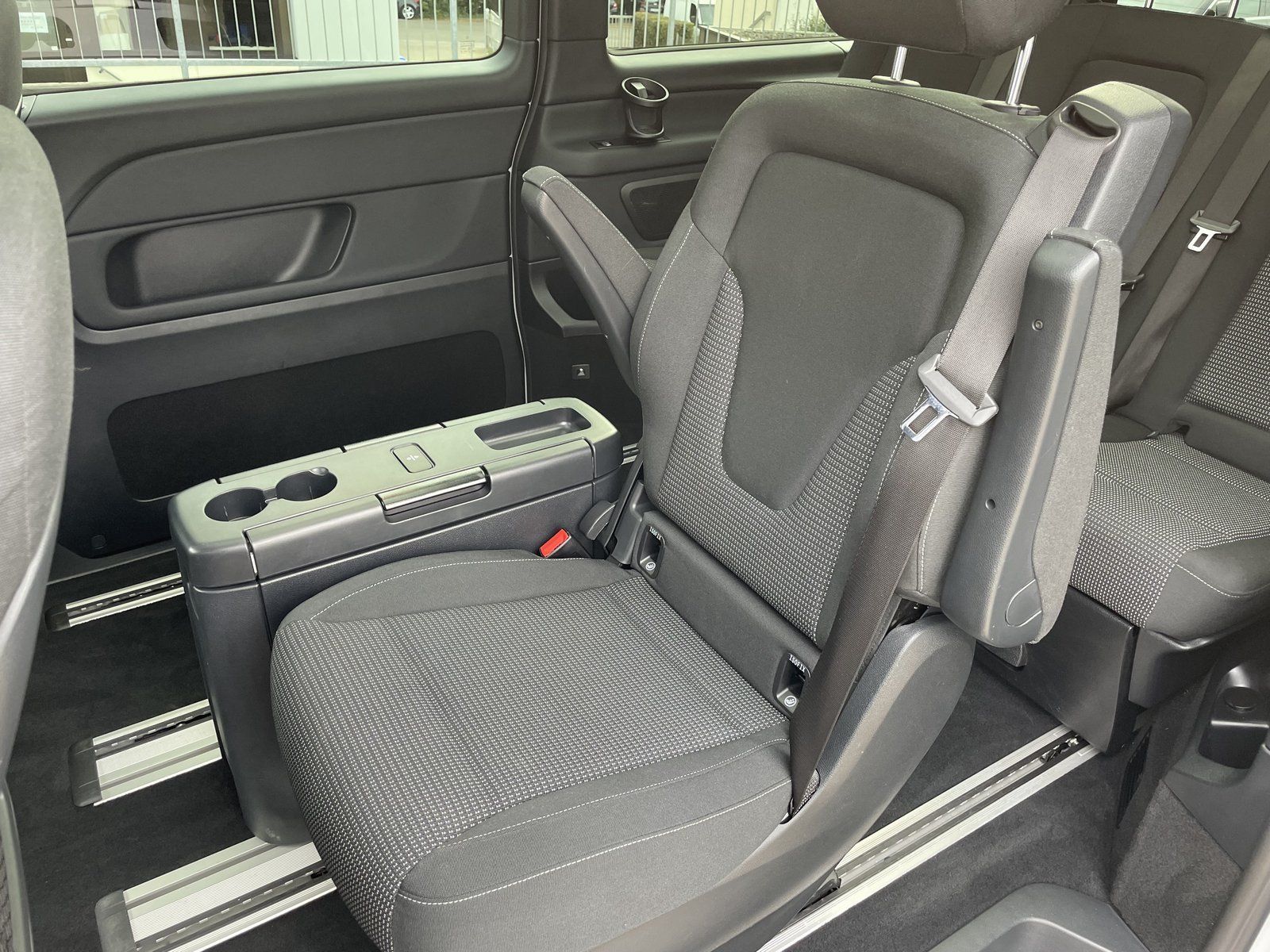 Mercedes-Benz V 220 d 4MATIC ED - Samsaru's Car Outlet