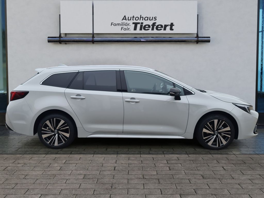Toyota Corolla 1.8 Hybrid Touring Sports Teamplayer (ZE
