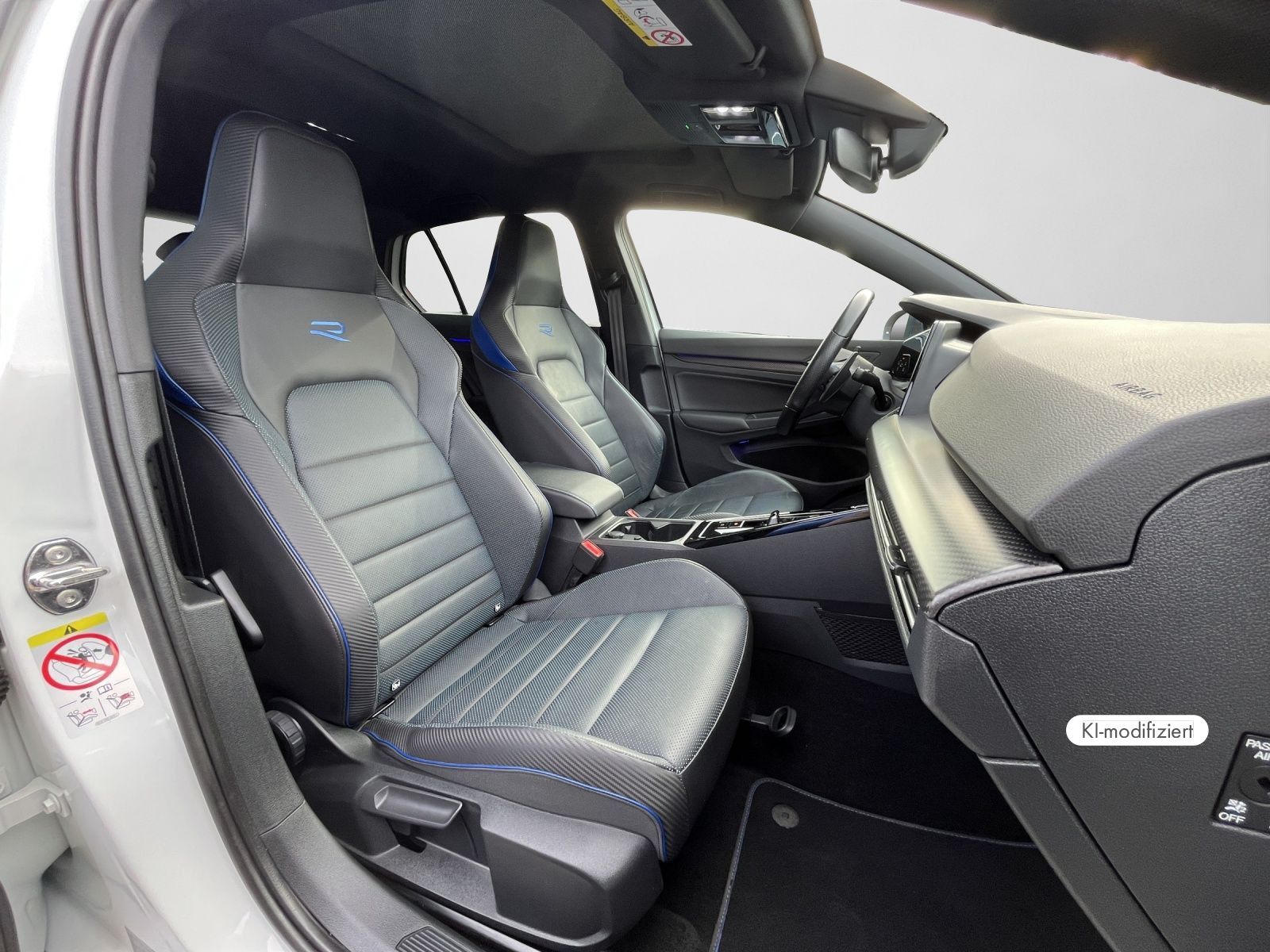 Volkswagen Golf VIII R 20 Years 2.0 TSI PANO KAMERA H&K
