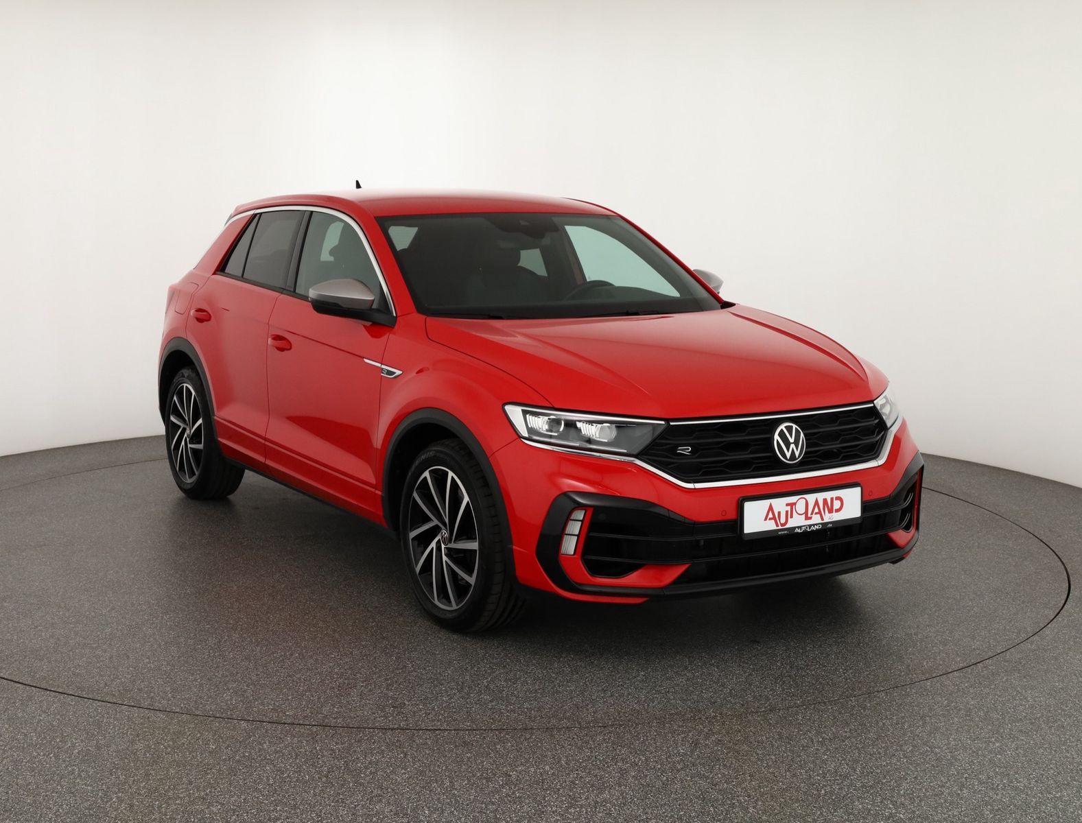 Volkswagen T-Roc 2.0 TSI R 4Motion - Samsaru's Car Outlet