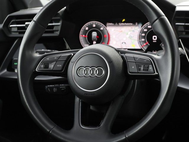 Audi A3 Sportback 35 TDI Advanced LM18 Sports. Navi+