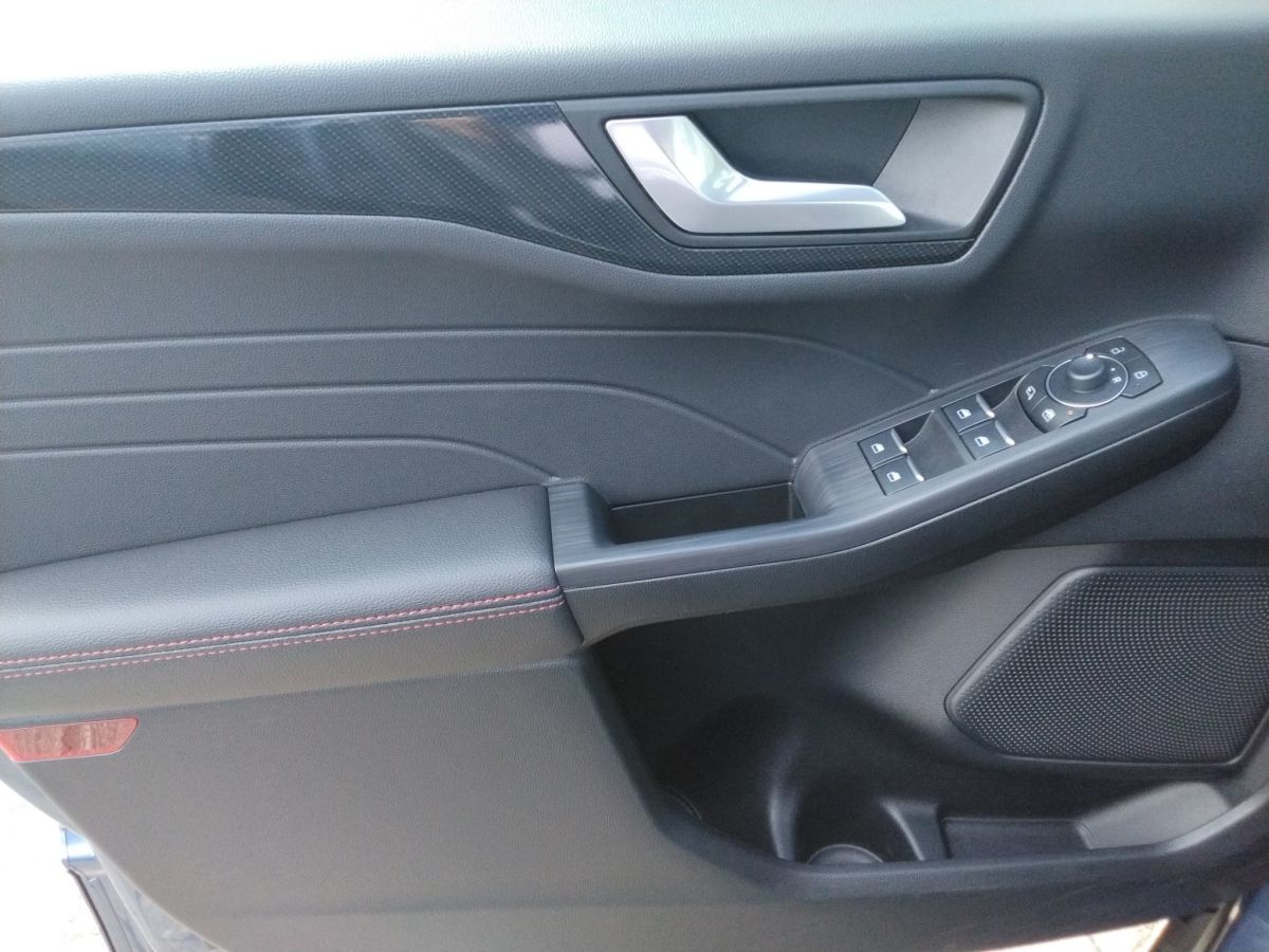Ford Kuga ST-Line X - Samsaru's Car Outlet