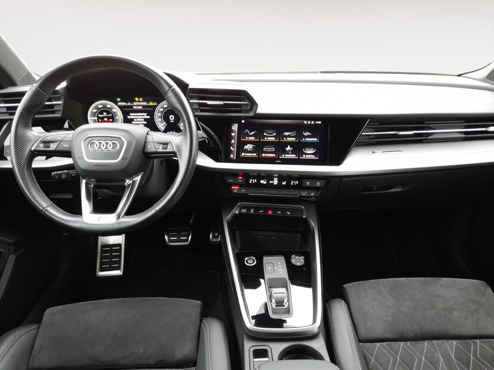 Audi A3 Sportback 40 TFSI e S-Line AHK RFK ACC