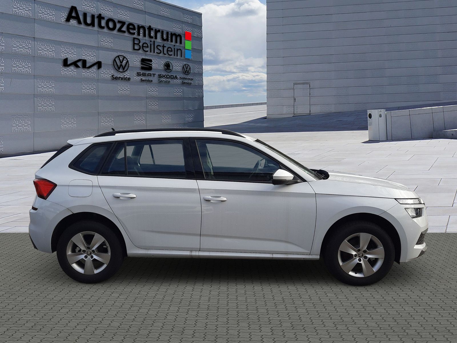 Skoda Kamiq 1.0 TSI Ambition - Samsaru's Car Outlet
