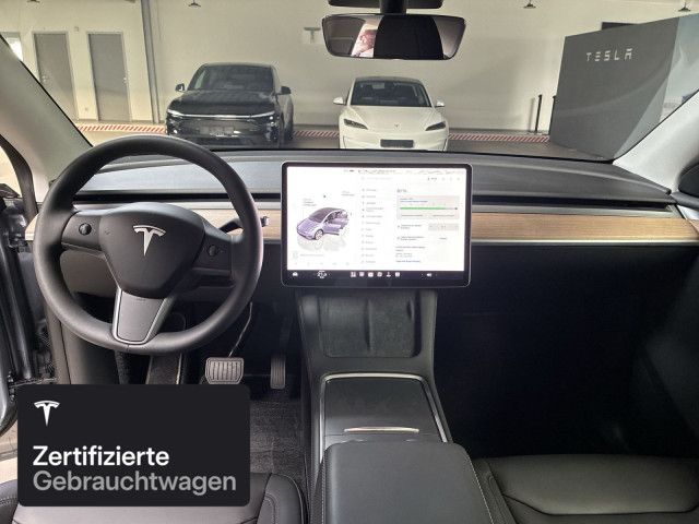 Tesla Model Y Rear-Wheel Drive