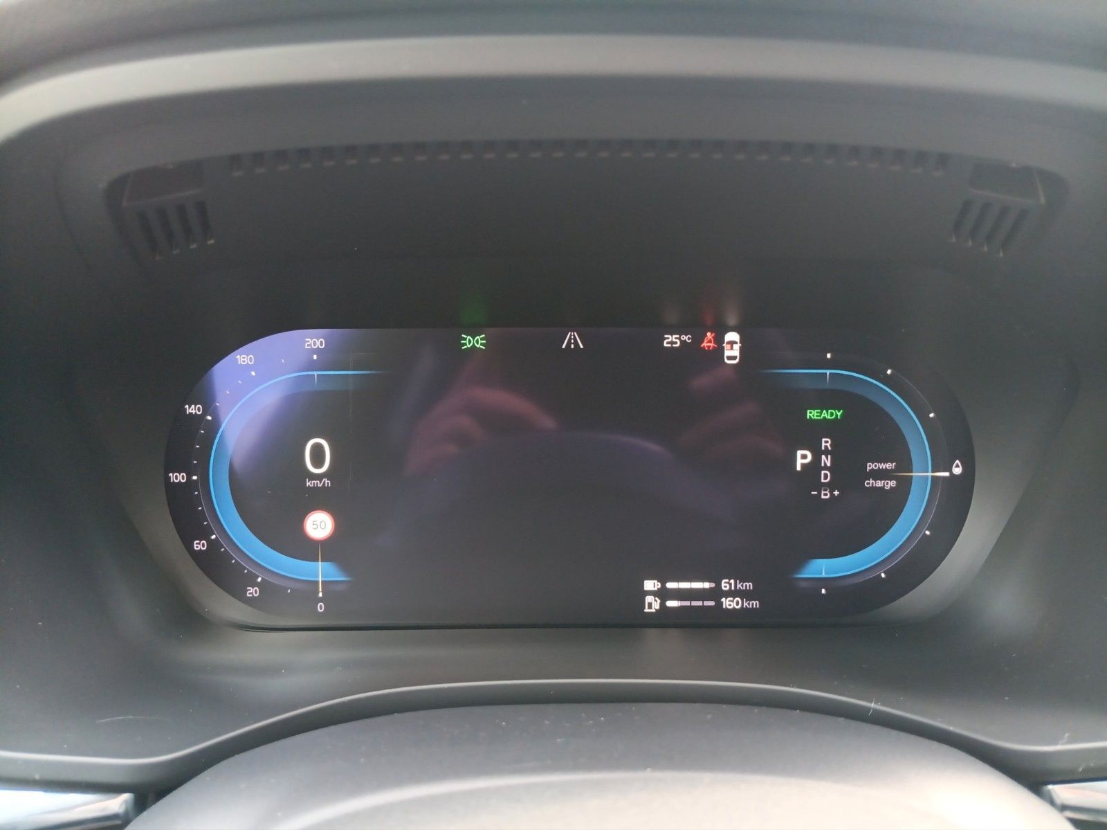 Volvo XC60 T6 Recharge R-Design AWD - Samsaru's Car Outlet